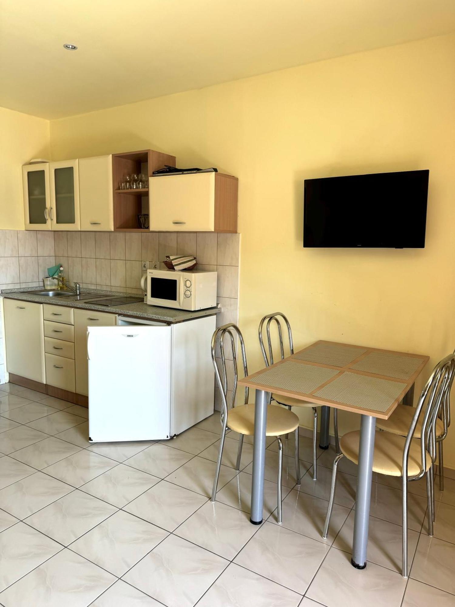 Apartmany Hawaii Patince Luaran gambar